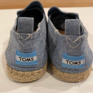 TOMS denim canvas shoes